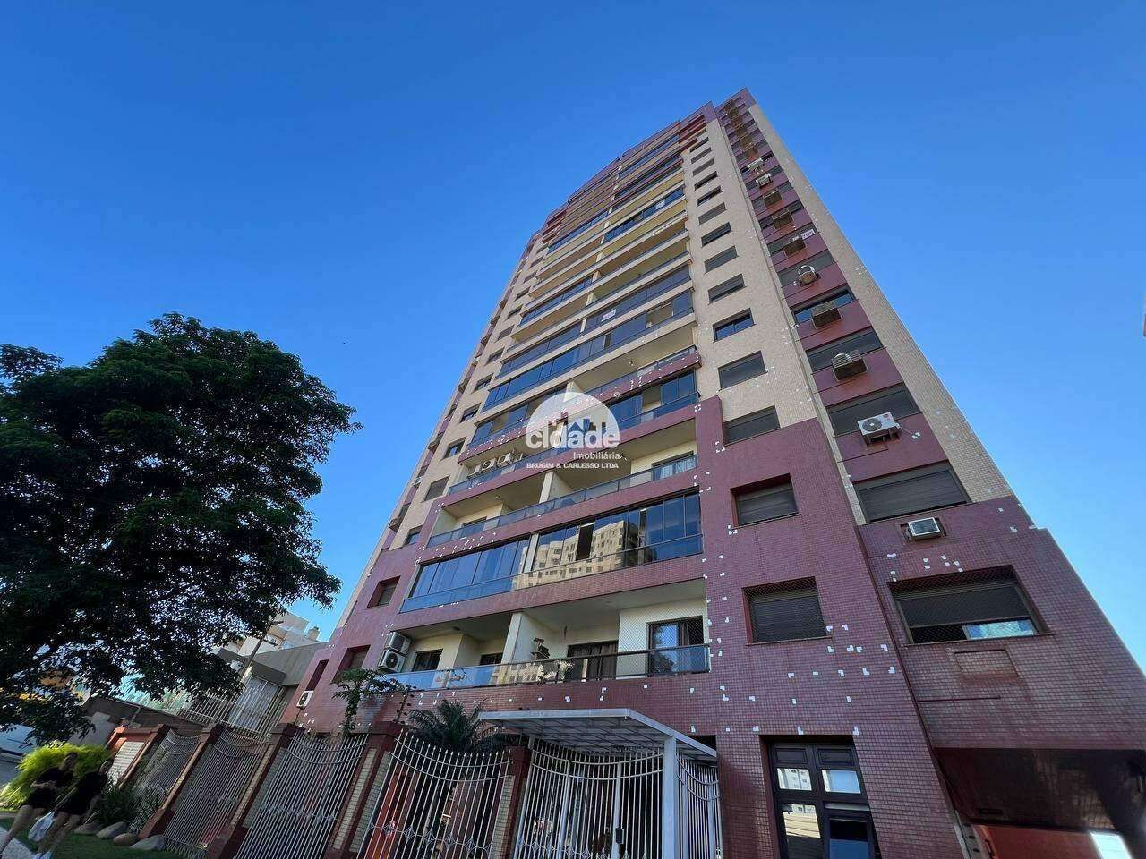 Apartamento para aluguel, 2 quartos, 1 suíte, 2 vagas, Centro – Cascavel/Pr