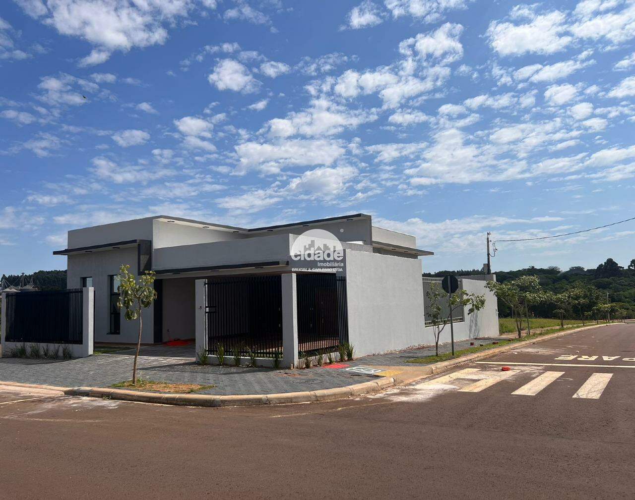 Casa residencial à venda, 2 quartos, 1 suíte, 4 vagas, Recanto Tropical – Cascavel/Pr