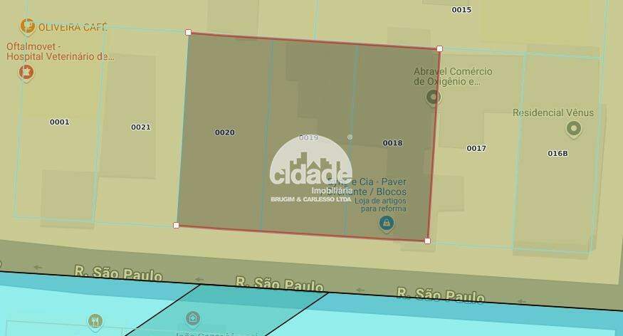 Terreno com 1776,00 m², a duas quadras da Avenida Brasil à Venda no Centro de Cascavel/PR