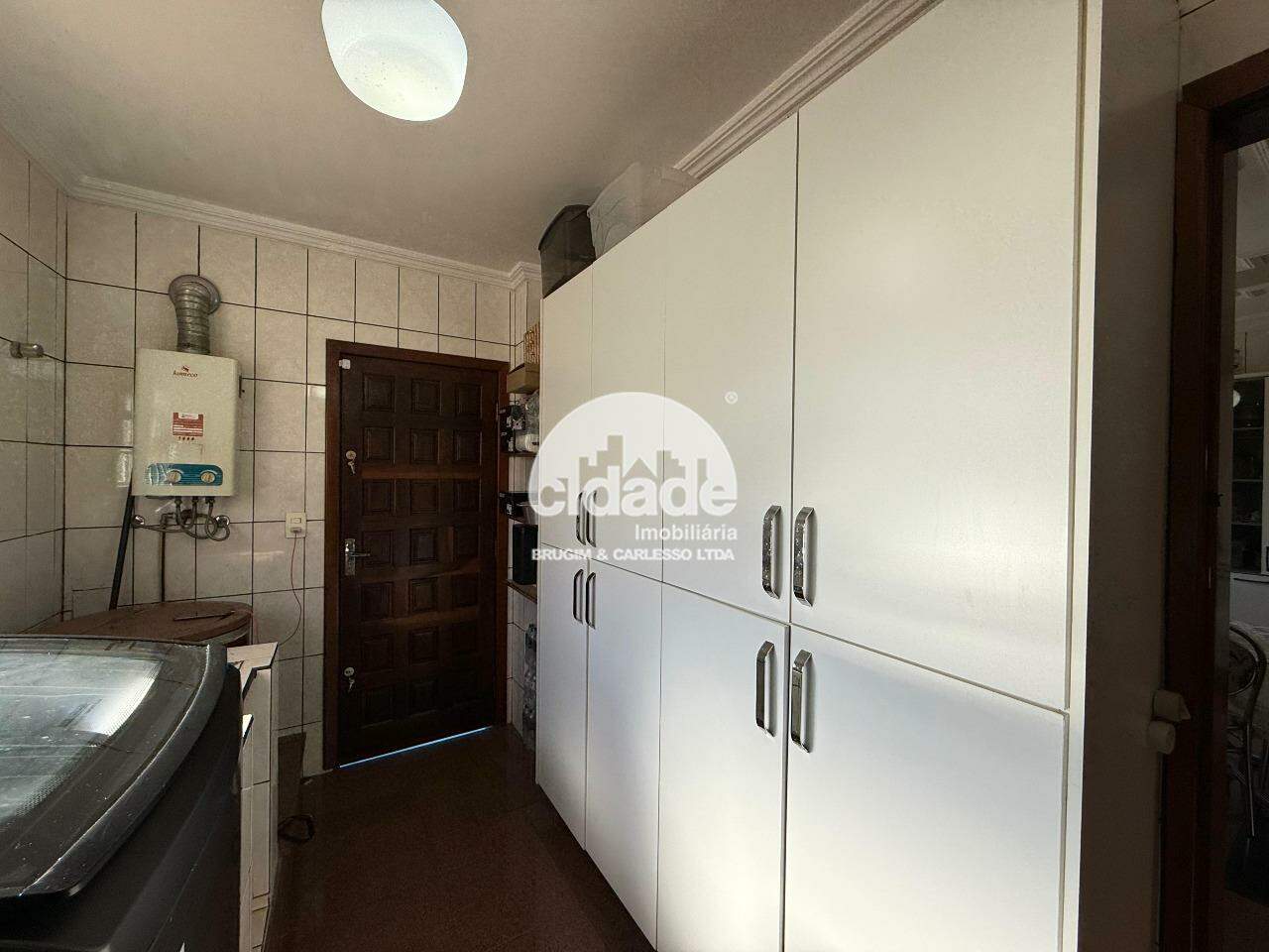 Sobrado à venda, 3 quartos, 1 suíte, 3 vagas, Maria Luiza – Cascavel/Pr
