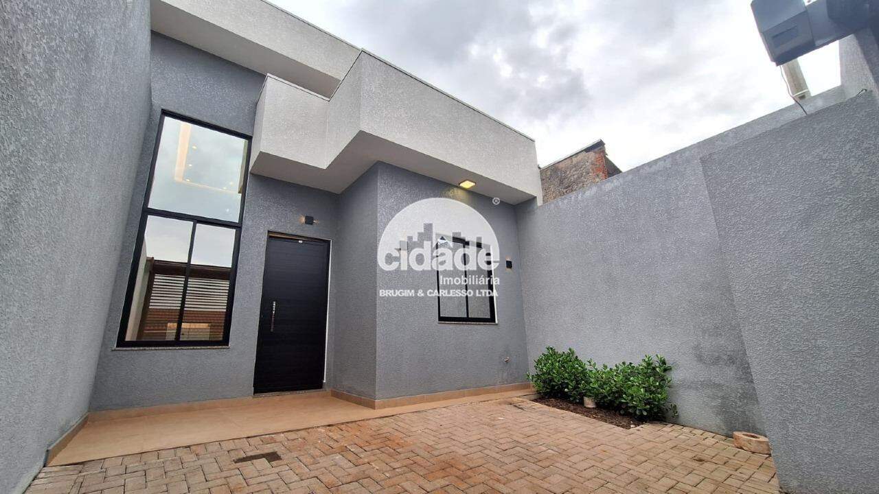 Casa com Piscina à Venda no Bairro Consolata – Cascavel/PR