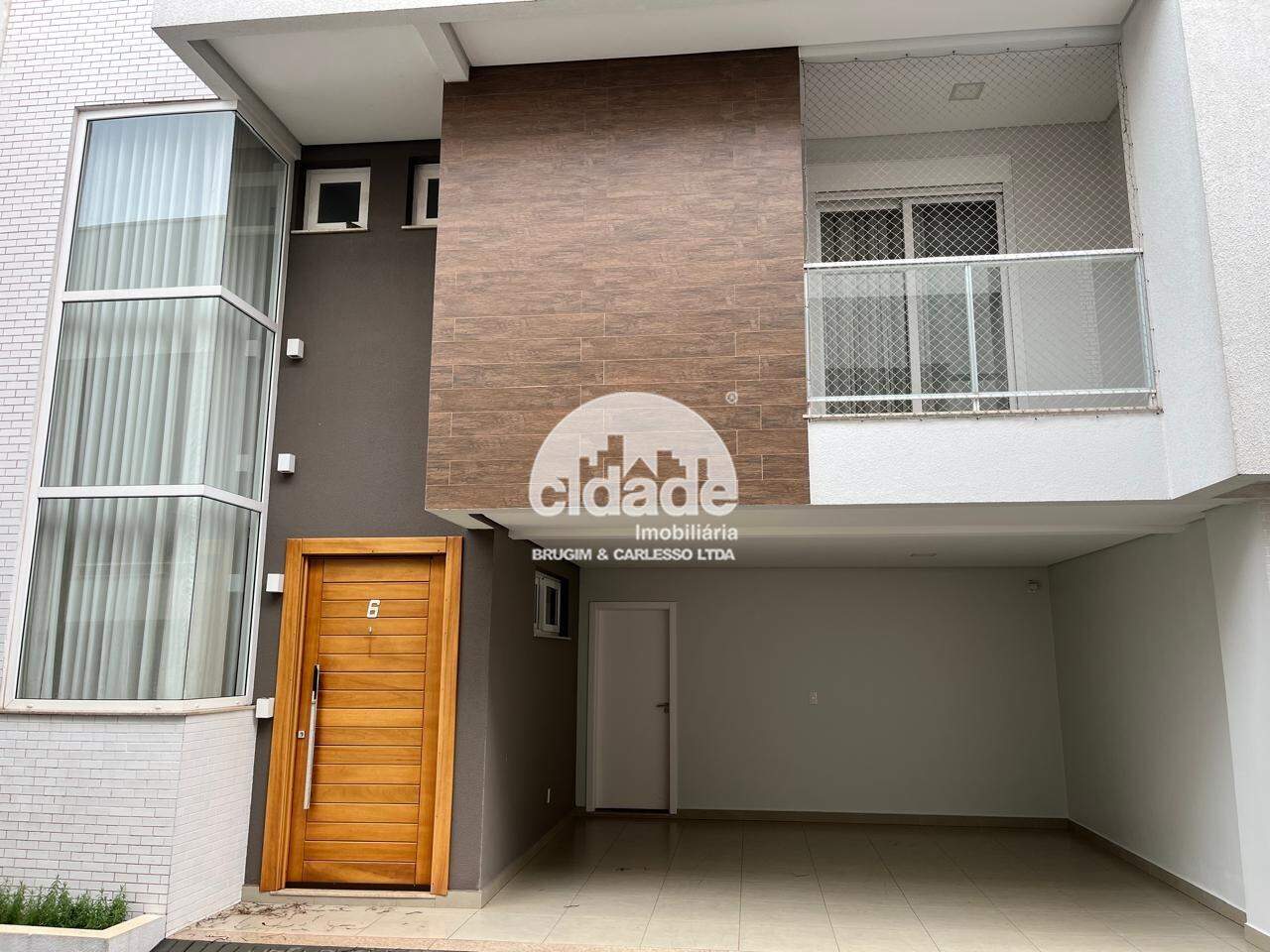 Sobrado à venda, 2 quartos, 1 suíte, 2 vagas, Alto Alegre – Cascavel/Pr