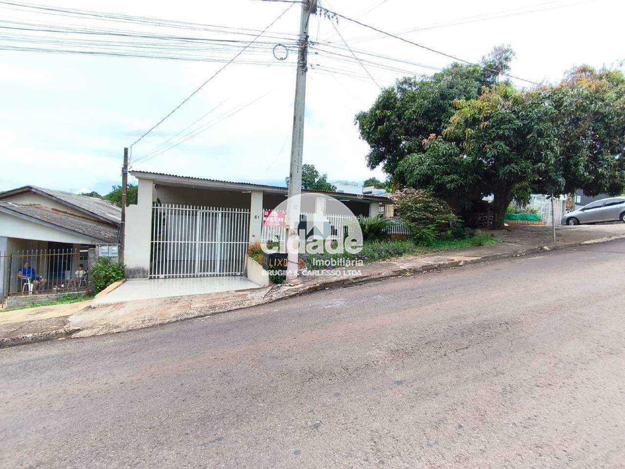CASA À VENDA – EXCELENTE OPORTUNIDADE!