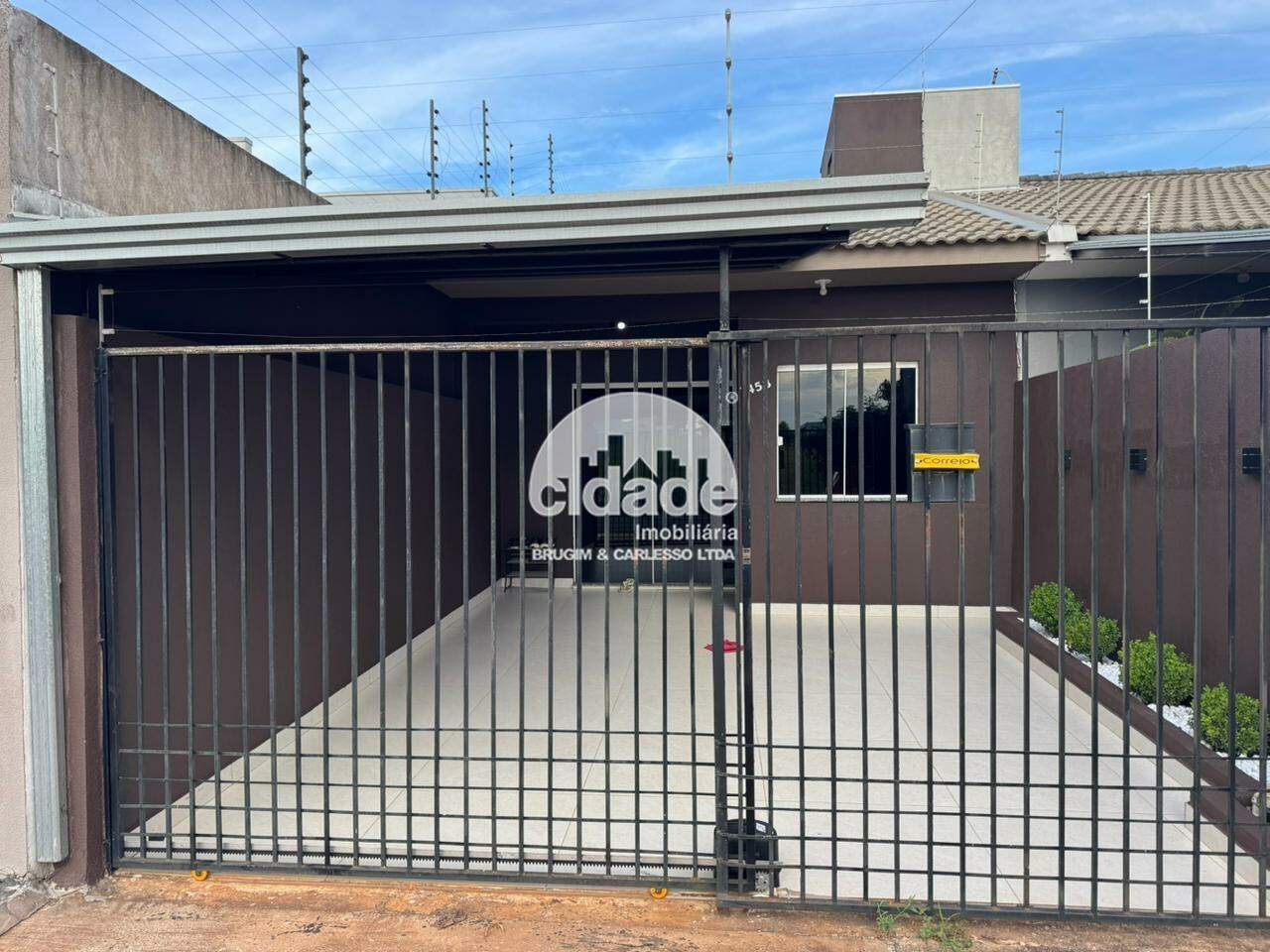 Casa no Bairro Florais do Parana em Cascavel-Pr.