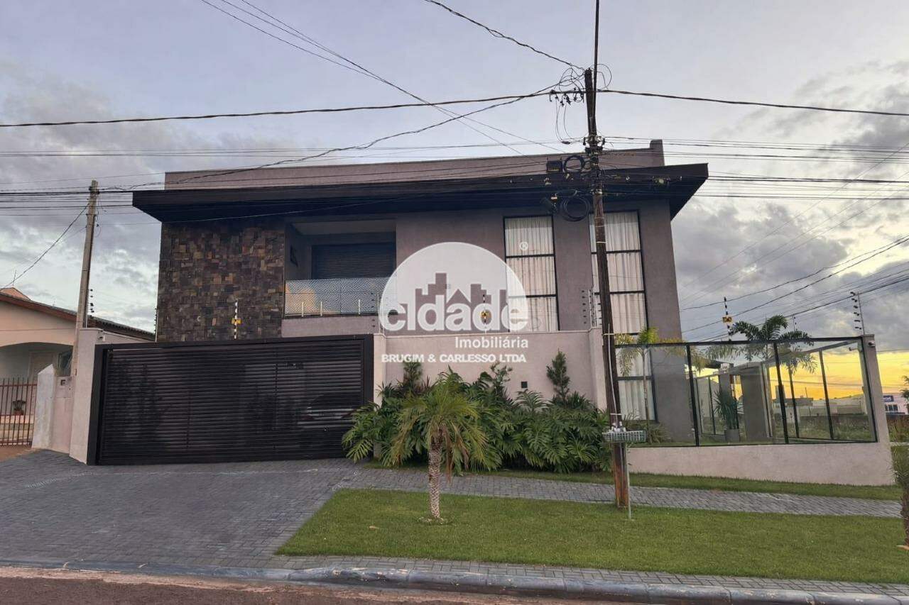 SOBRADO NO NOVA YORK, ALTO PADRÃO ÁREA GOURMET , SOBRA DE TERRENO