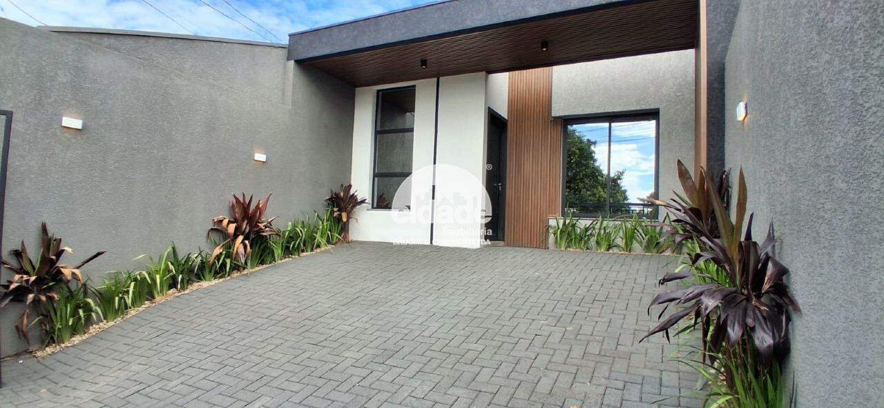 OPORTUNIDADE IMPERDÍVEL – CASA À VENDA Bairro Pioneiro Catarinense