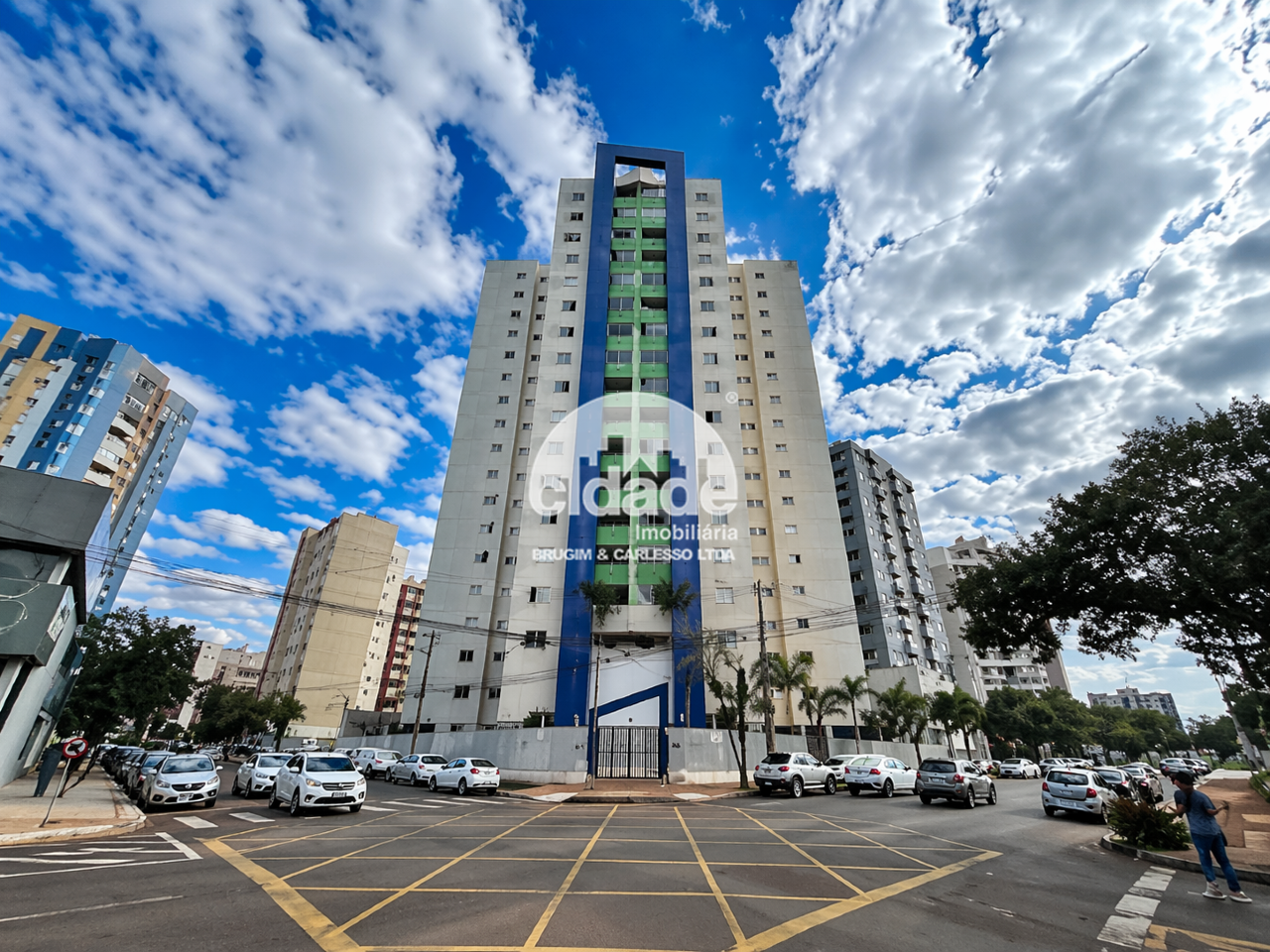 Apartamento à venda, 2 quartos, 1 suíte, 2 vagas, Centro – Cascavel/Pr