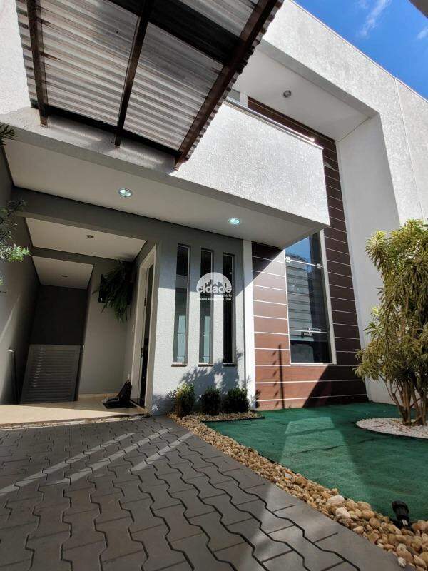 Sobrado à venda, 2 quartos, 1 suíte, 2 vagas, Canadá – Cascavel/Pr