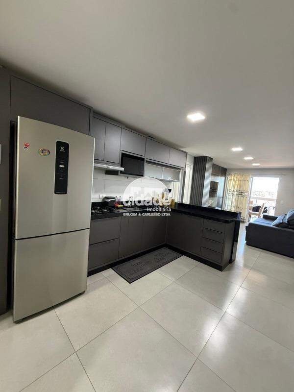 Apartamento semimobiliado na FAG!