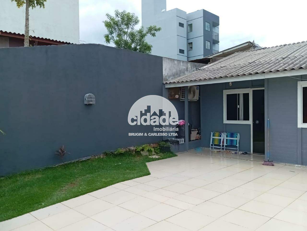 Casa residencial frente no Bairro Coqueiral (Cascavel-PR) | 2 quartos