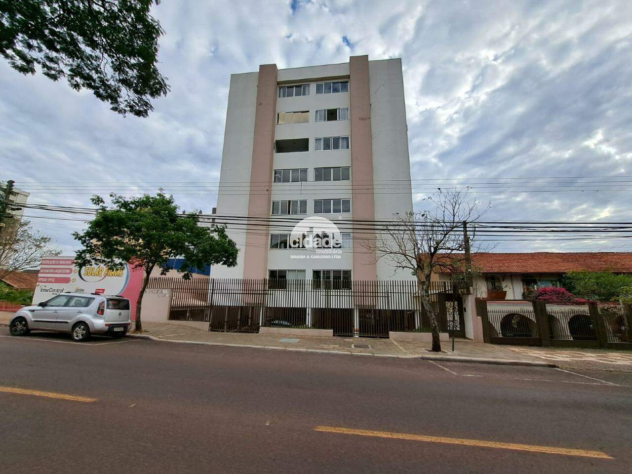 OPORTUNIDADE EM CASCAVEL – APARTAMENTO MOBILIADO NO EDIFÍCIO PALERMO!