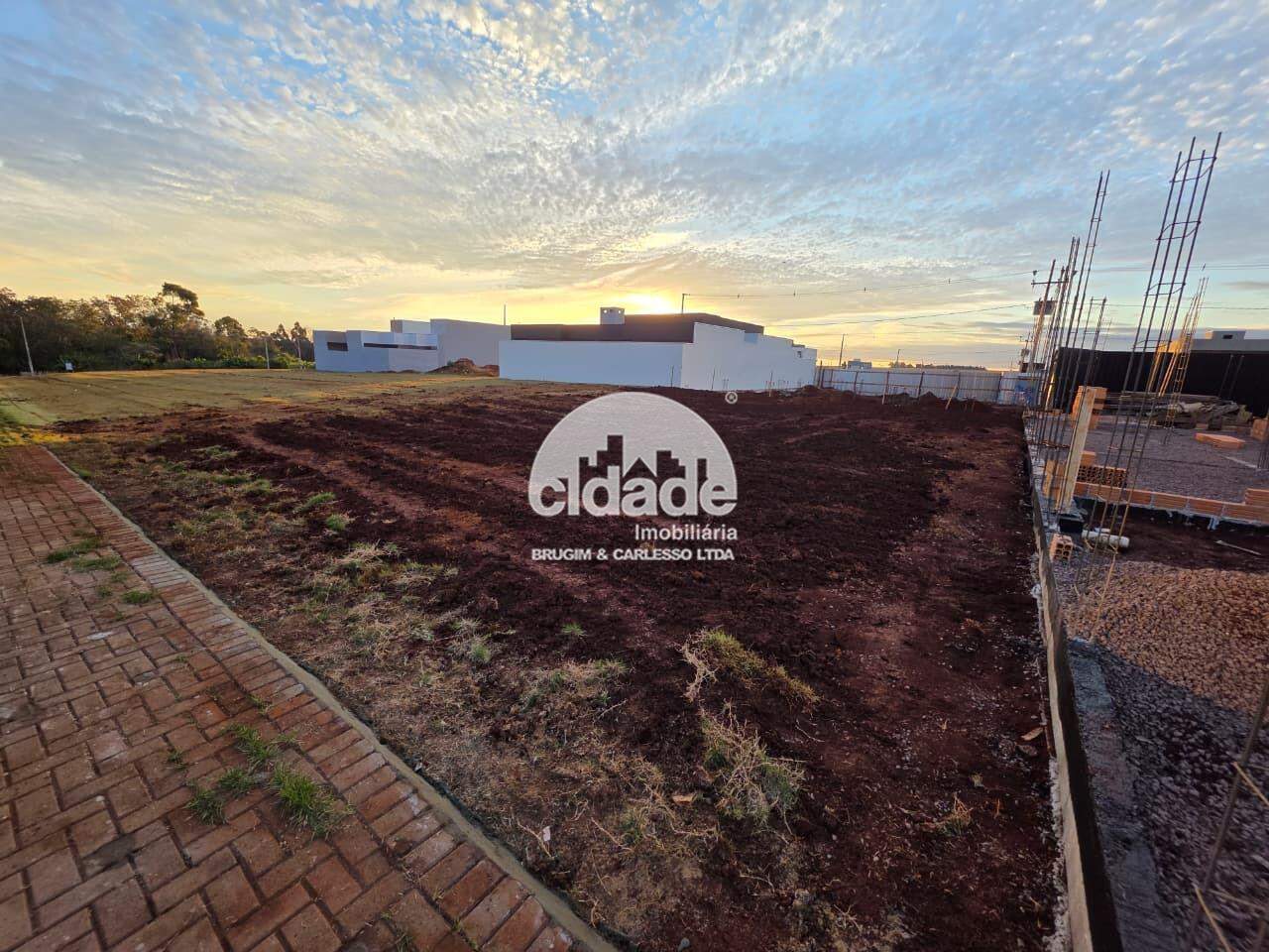 Terreno Residencial à venda em Cascavel/PR – Bairro Recanto Tropical (301 m²)
