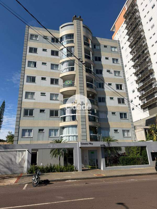 Apartamento à venda com 2 quartos (1 suíte) | Frente ao Clube Country Club | Porcelanato | 2 vagas