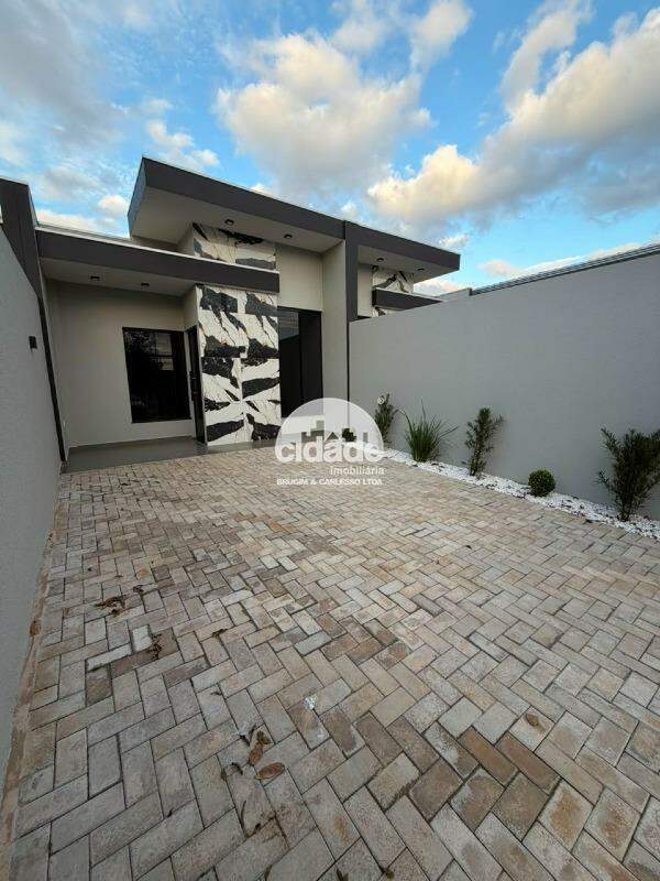 VENDE-SE CASA COM DOIS QUARTOS – OPORTUNIDADE!