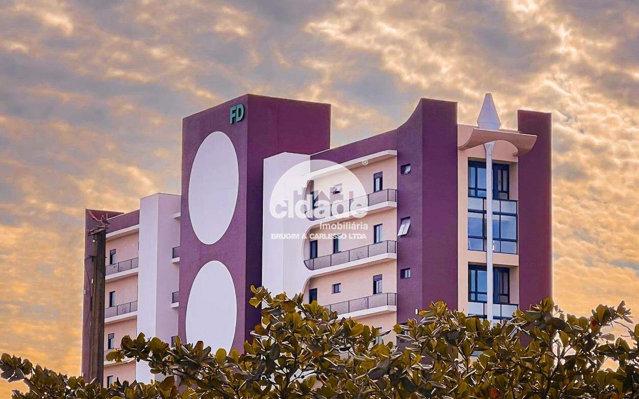 Duplex semimobiliado no Residencial Turin, com 129 m² privativos, 3 suítes, 3 vagas de garagem,