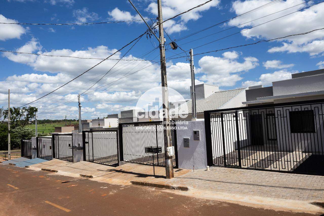 Casa de esquina em fase de acabamento à venda com 63m² de área útil, no Residencial Dona Helena, com 150m² de terreno, 1 suíte e 2 quartos.