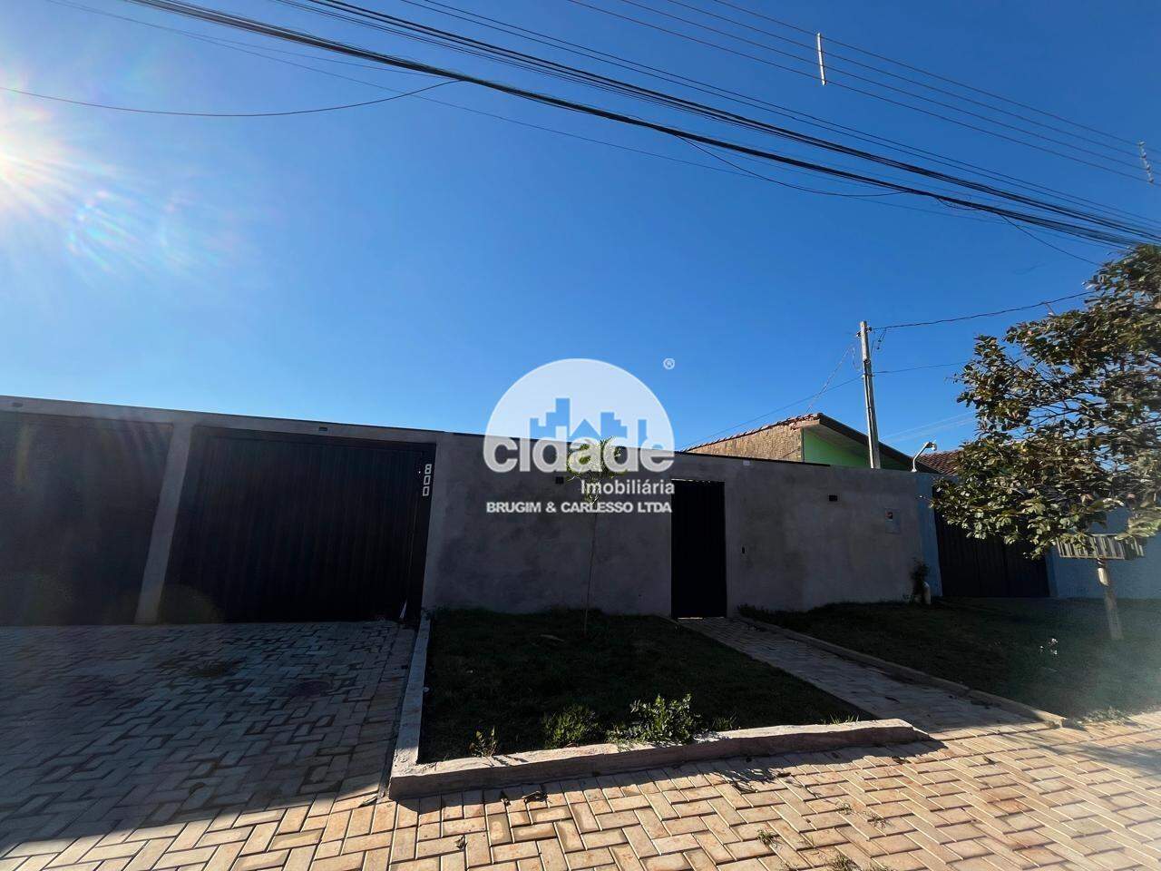 CASA À VENDA – ÓTIMA LOCALIZAÇÃO!