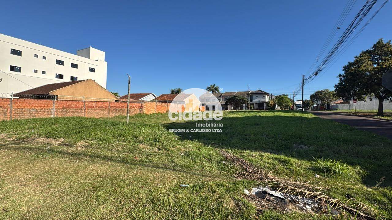 Terreno à Venda na Avenida Brasil Excelente terreno com 598,10 m², localizado na Avenida Brasil, em uma região estratégica de Cascavel, próximo à FAG