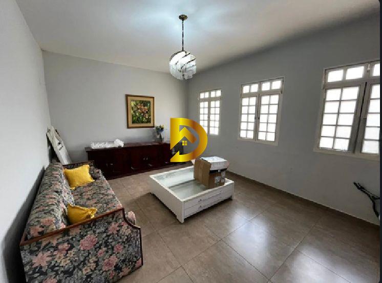 Casa à venda no Mercês: 