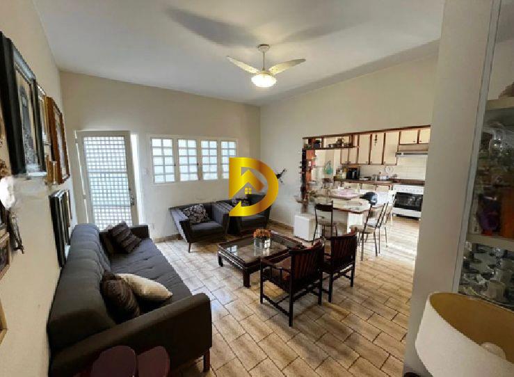 Casa à venda no Mercês: 