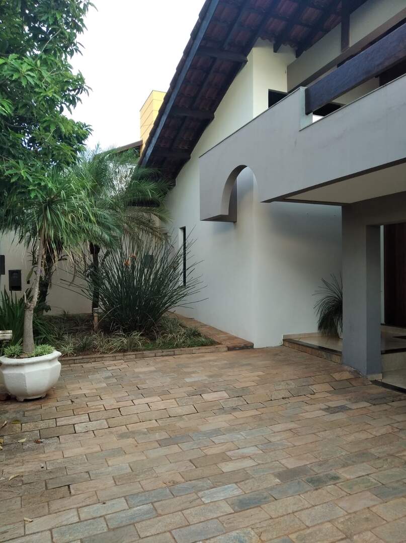 Casa à venda no Centro: 22e3cc4f-0c41-4feb-89bb-578ca54d5c21.jpg