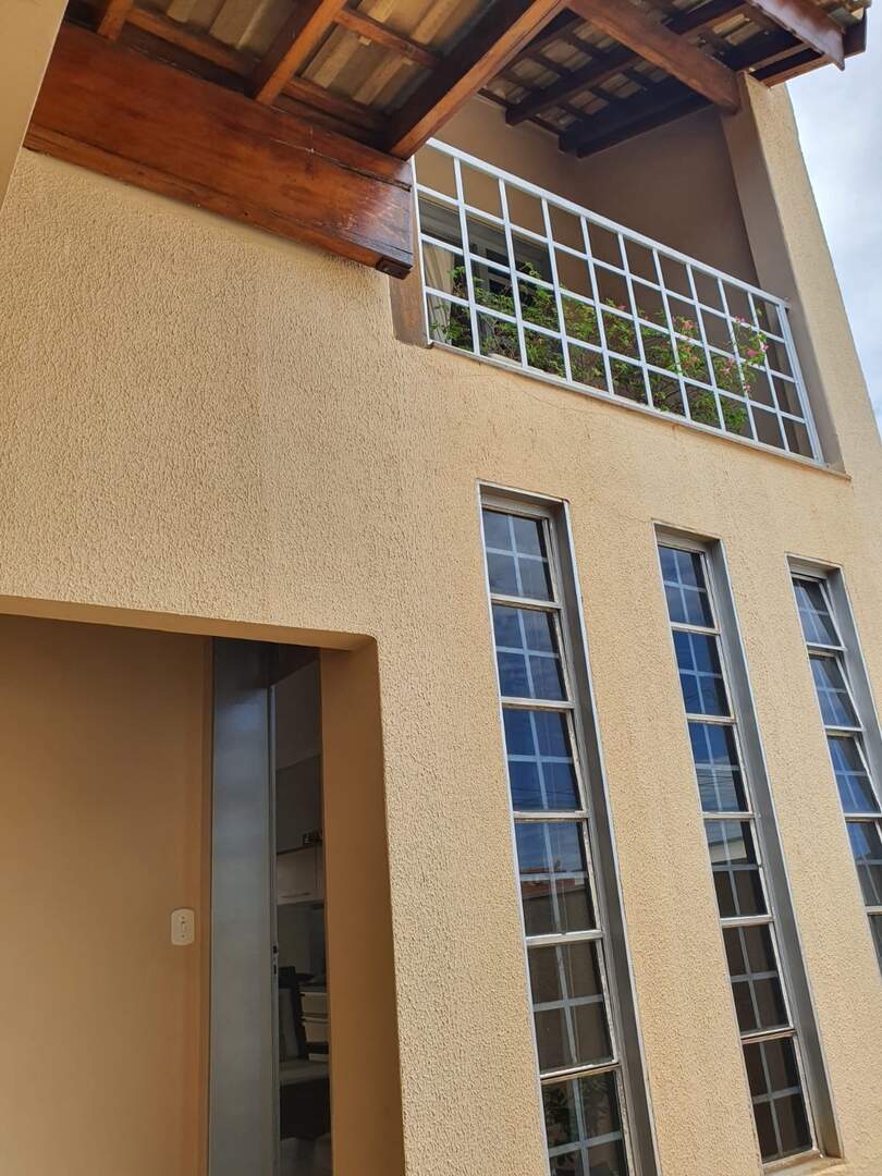 Casa à venda no Centro: 8ef9afd8-4590-4a79-bdbf-f7239a007f6b.jpg