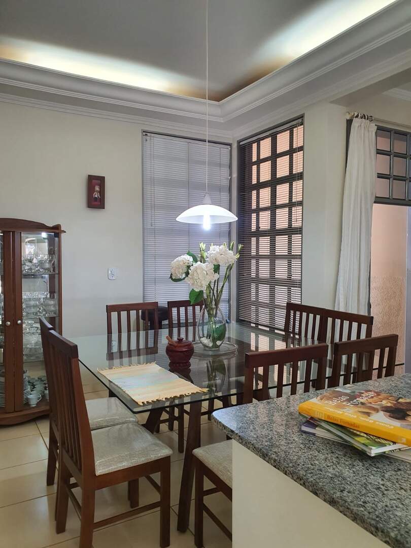 Casa à venda no Centro: 0134d7b2-49da-4112-9569-3eea476da429.jpg