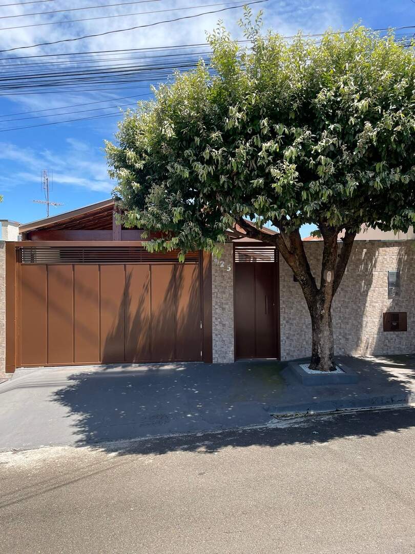 Casa à venda no Conjunto Habitacional José Antonio Caparroz Bogaz: R Maceio 1.jpg