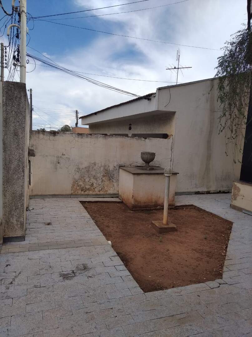Sobrado à venda no Centro: 3fd7b345-9756-46c1-bb8e-b78d2a81052b.jpg