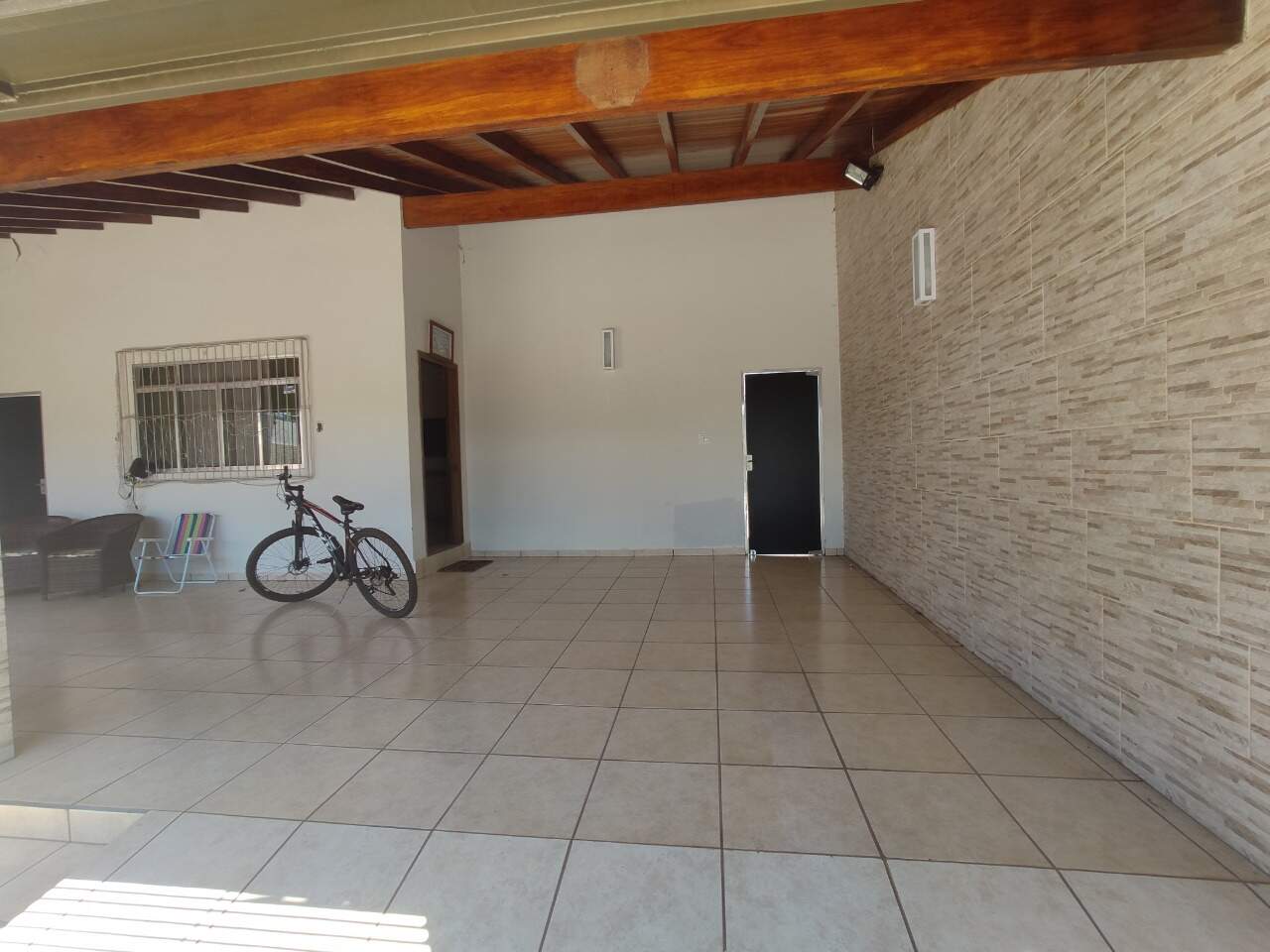 Casa à venda no CENTRO: 69432d34-ab2c-4481-b1f2-373c6fffa588.jpg