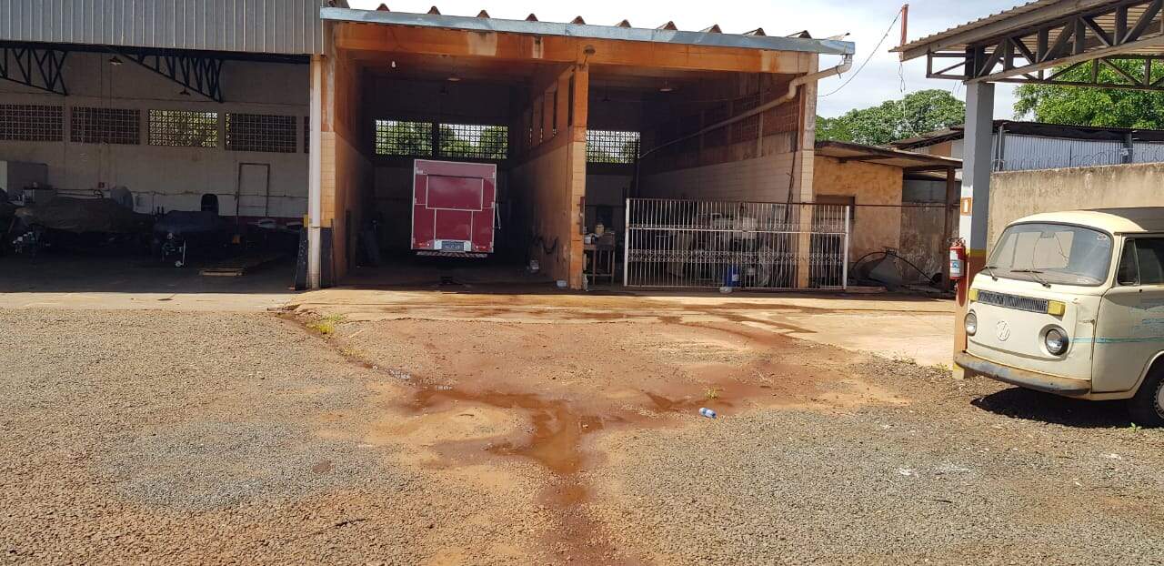 Armazém/Barracão à venda no JARDIM SAMAMBAIA: c9132c38-1610-4005-a67e-a6193ec3e875.jpg