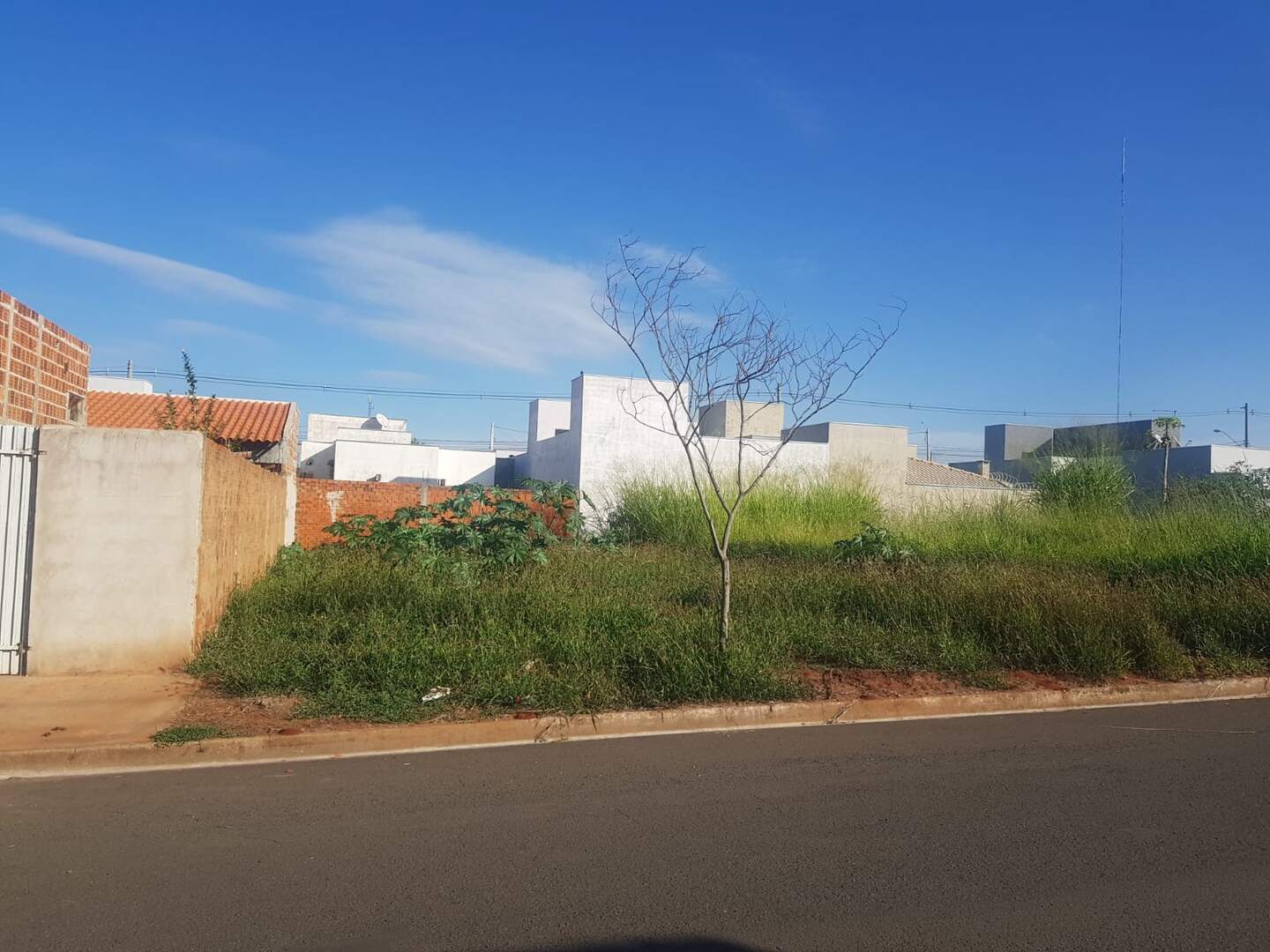 Terreno à venda no Residencial Monte Líbano: 23fd82b8-2b4c-4510-8f65-56acd50babcd.jpg