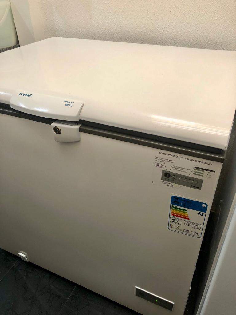 Salão à venda no Centro: 5e1f1ec4-9f8f-47f1-96bb-f7d8df4de991.jpg