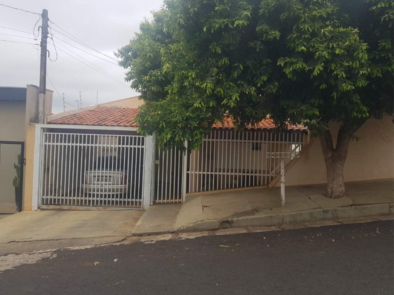 Casa à venda no Jardim América - Terceira Parte: 9f978213-84db-421d-af94-e49256c4f05e.jpg