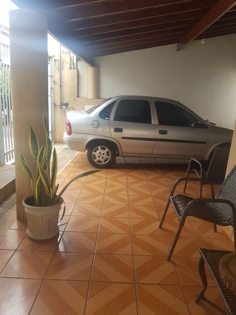 Casa à venda no Jardim América - Terceira Parte: 11a7ad19-d910-428d-a11d-eb6c7fcd724a.jpg