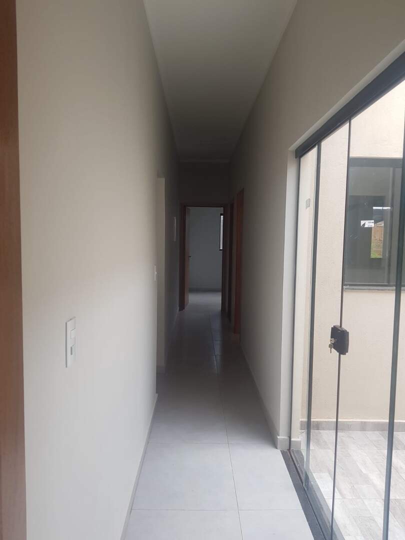 Casa à venda no JARDIM TROPICAL: ebecbe0d-083b-49f1-bbca-157254b1df0e.jpg