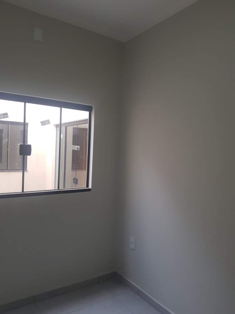 Casa à venda no JARDIM TROPICAL: 7beb8fd0-05c1-4718-a563-1635d6705048.jpg