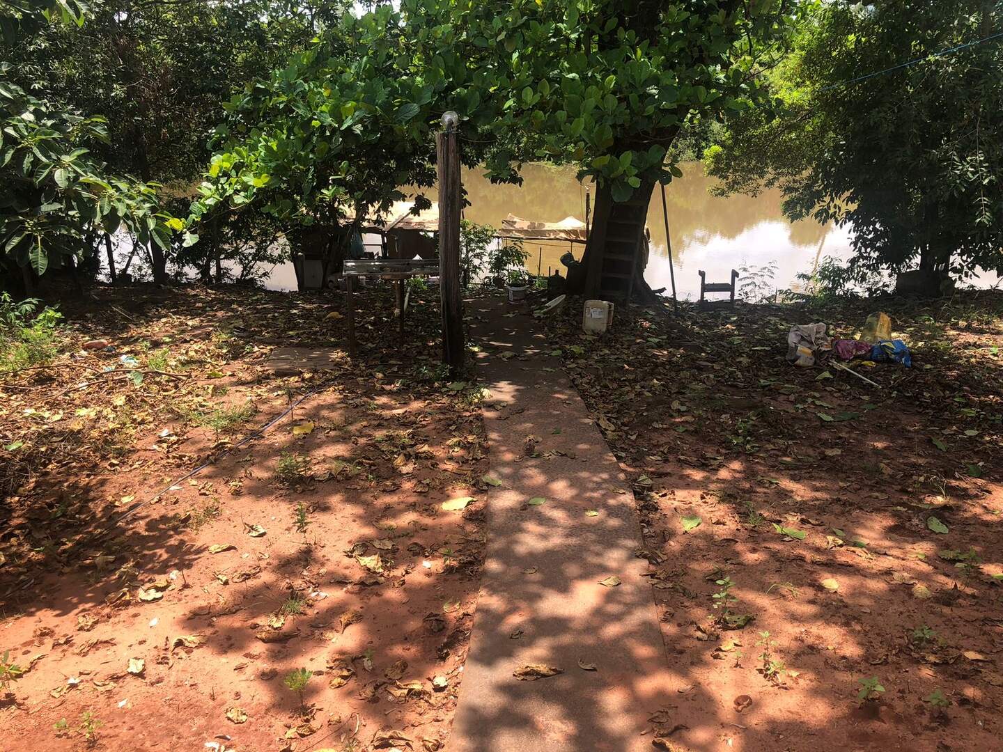 Rancho à venda no Dalas: bd6b6e0e-9026-4d01-9ec8-1c26622a3006.jpg