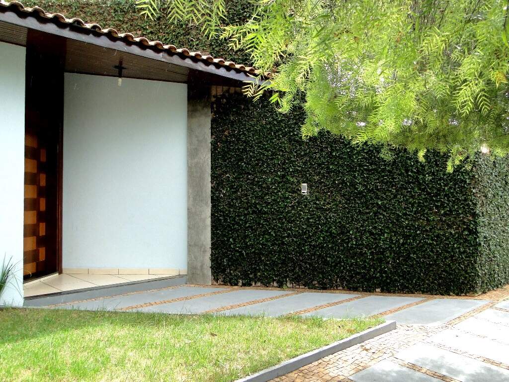 Casa à venda no JARDIM ACLIMAÇÃO: a - fachada externa casa de esquina (2).jpg