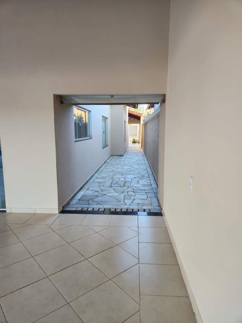 Casa à venda no JARDIM ESTADOS UNIDOS: 6fdf9a94-10d5-4790-afb1-02965a683ad6.jpg