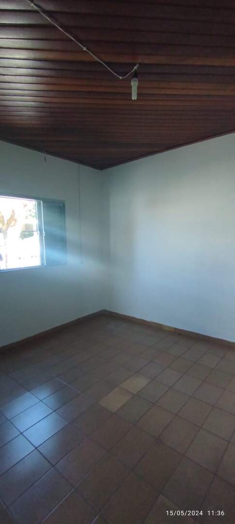 Casa à venda no Centro: WhatsApp Image 2024-05-15 at 11.44.41.jpg