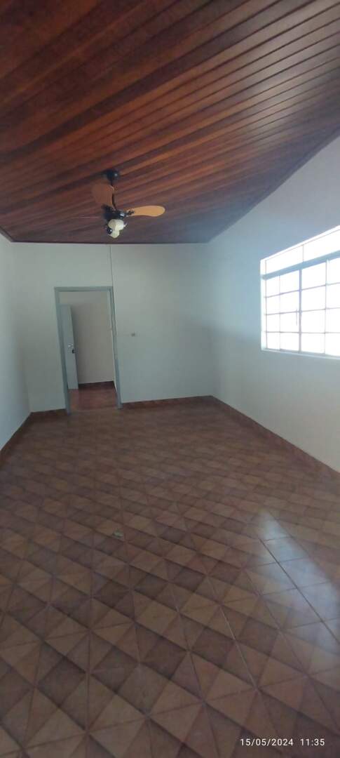 Casa à venda no Centro: WhatsApp Image 2024-05-15 at 11.44.41 (1).jpg