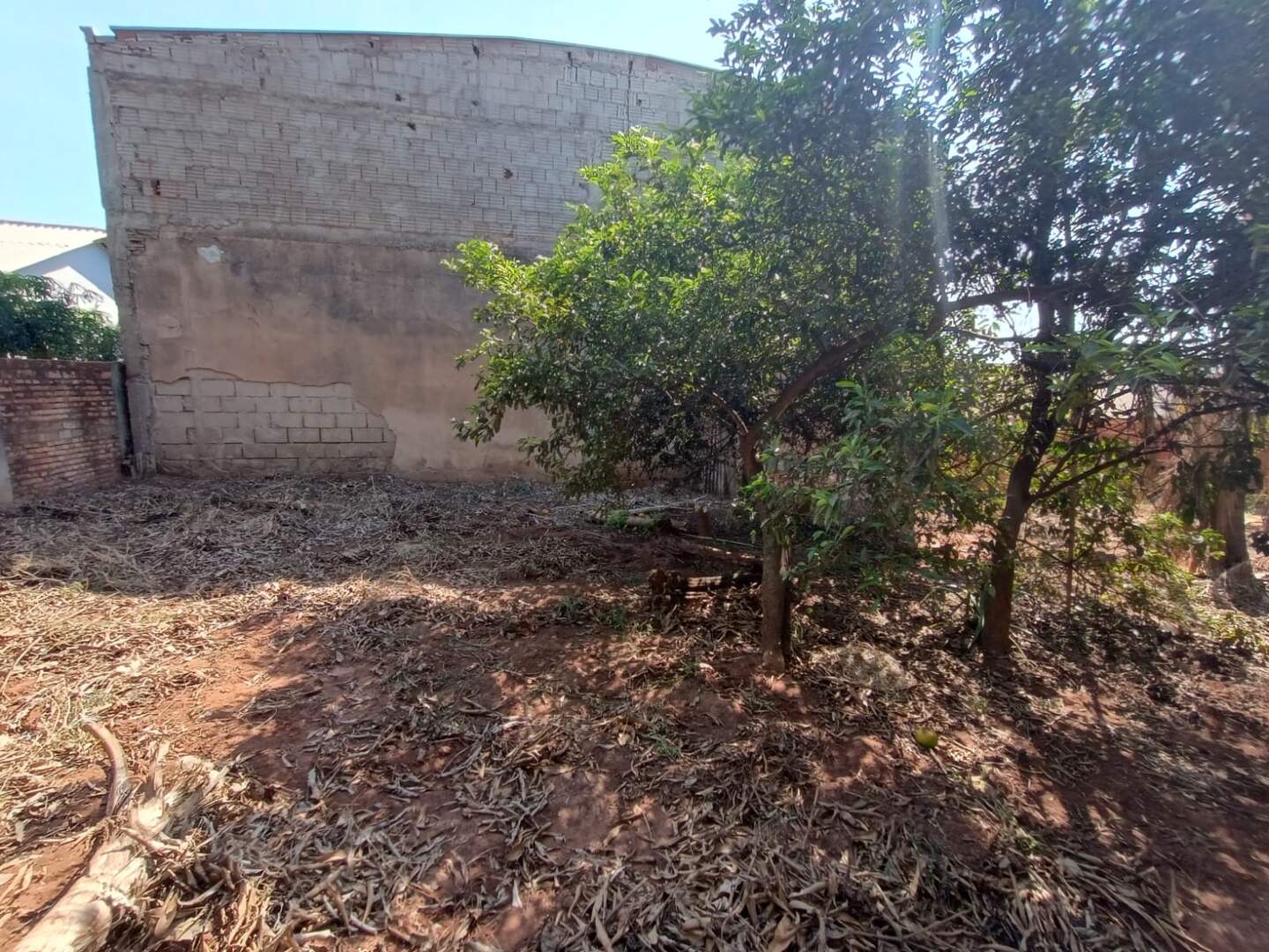 Terreno à venda no Jardim Avenida: 575d418e-f554-4987-8524-a0a58db35970.jpg