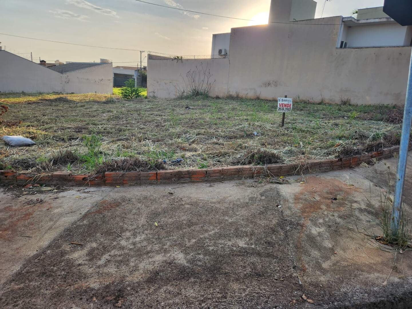 Terreno à venda no JARDIM PIRES DE ANDRADE: e822a795-45c2-4186-a1ae-1e4b30cc3507.jpg