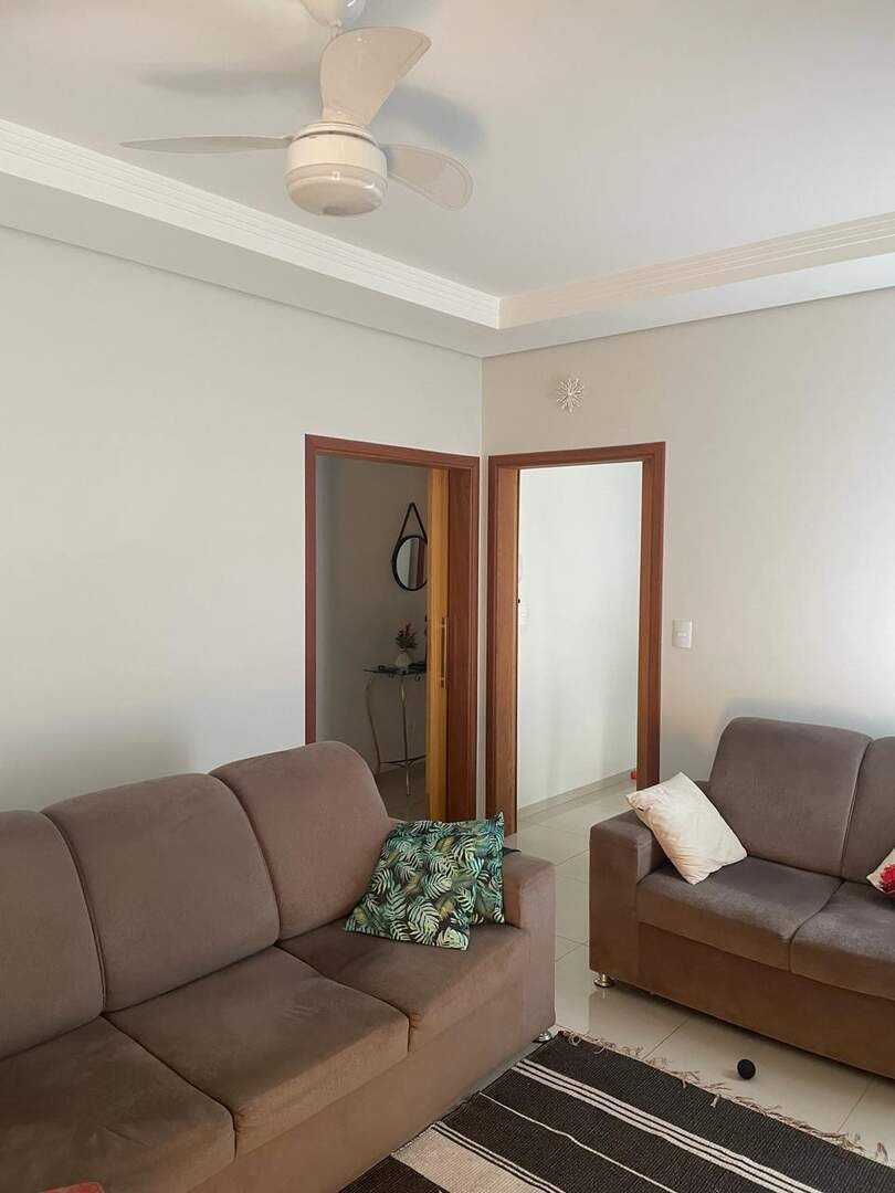 Casa à venda no JARDIM CASTELO: d052843e-0b25-4440-9308-f92def71f398.jpg