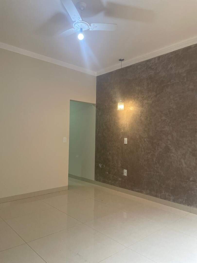 Casa à venda no Jardim Santo Expedito: WhatsApp Image 2025-02-25 at 13.41.42(2).jpg