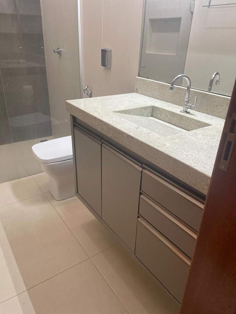 Casa à venda no Jardim Santo Expedito: WhatsApp Image 2025-02-25 at 13.41.47(1).jpg