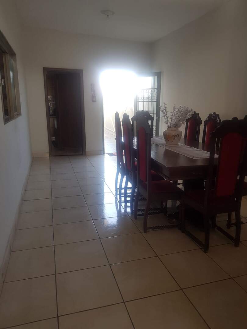 Casa à venda no Jardim América - Terceira Parte: 0dc66677-f5a8-4fe4-a2a9-b4e94048c72a.jpg