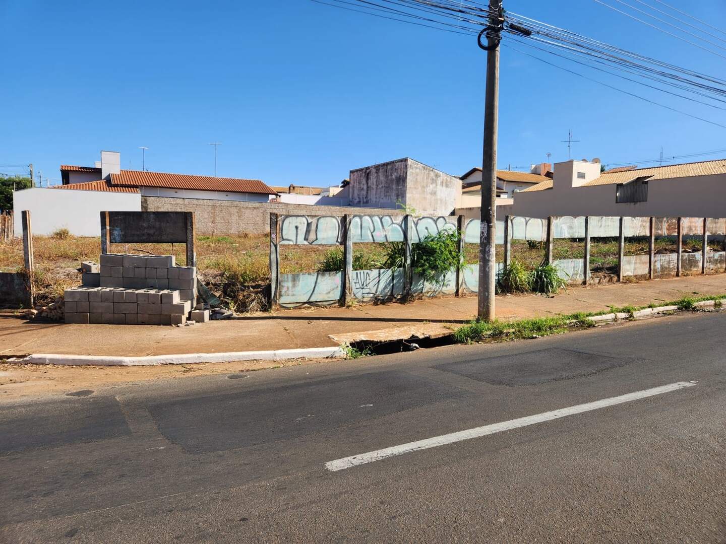 Terreno à venda no JARDIM MONTEREY: 39c78b7b-249c-4f1d-9252-88e0a68a05c2.jpg