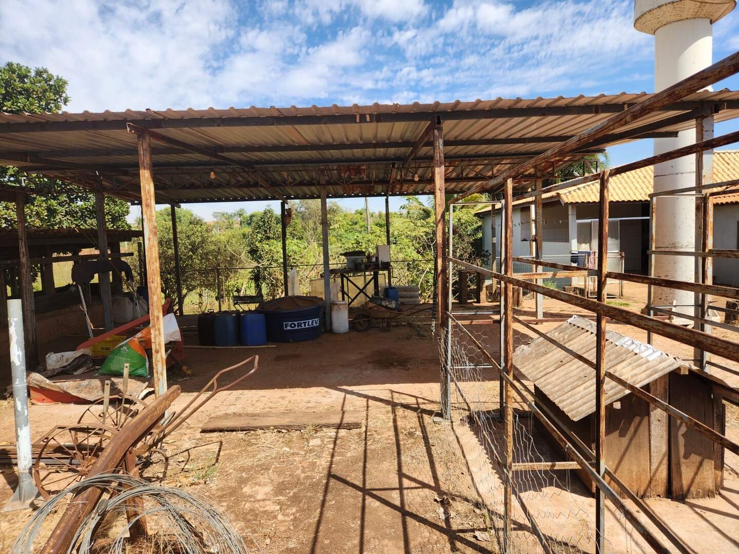 Sítio à venda no ZONA RURAL: 014ca439-f12f-44f9-a1b3-fbf32eeff658.jpg